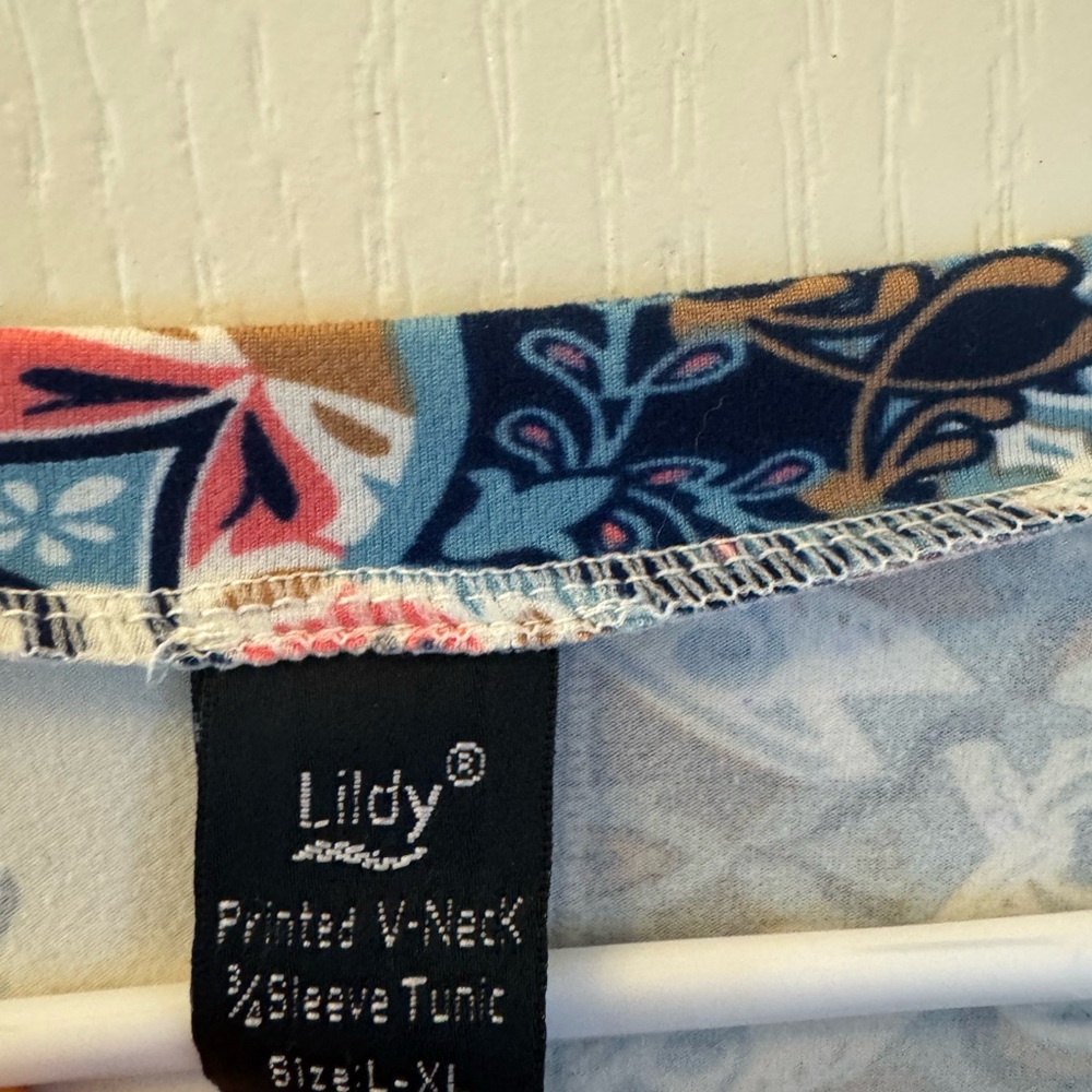 Lildy Patterned Tunic | L/XL - Picture 2 of 4